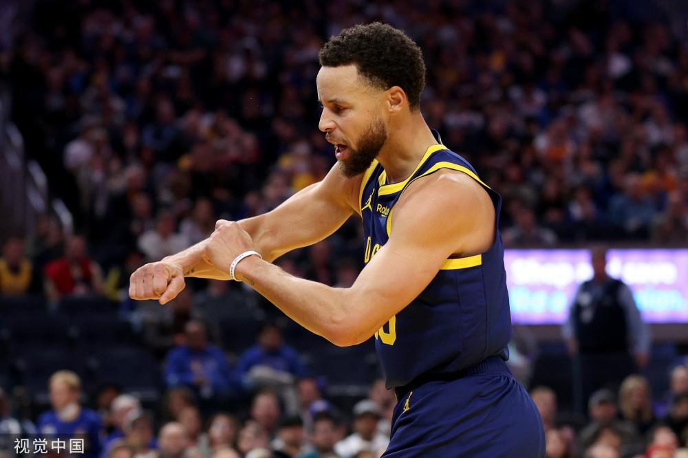 是在街头巷 是在街头巷